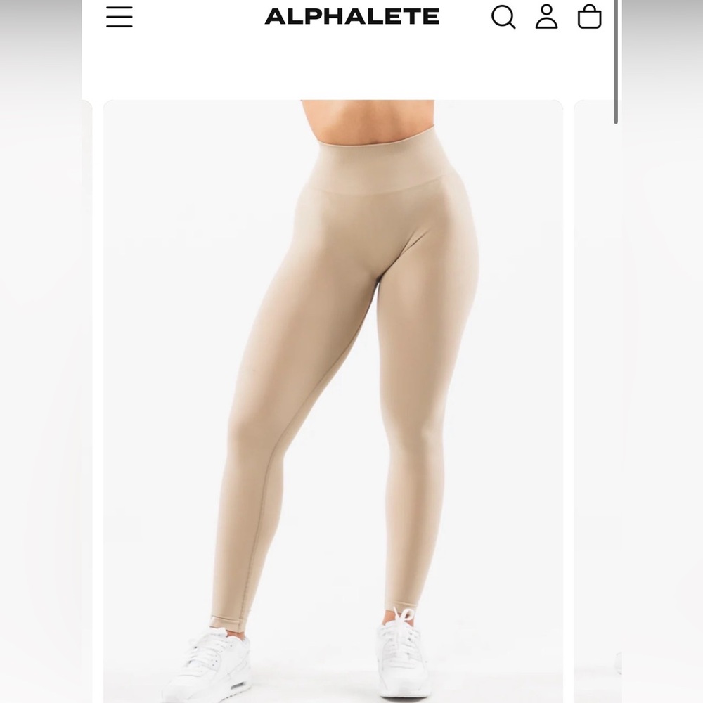 Alphalete Amplify Seamless High-Waist Leggings in colour Linen